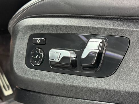 Used 2025 BMW X5 M60i AWD/4WD image 38