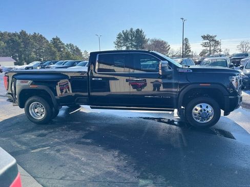 Used 2025 GMC Sierra 3500 Denali AWD/4WD image 4