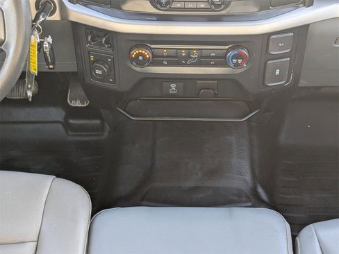 Used 2022 Ford F150 XL w/ Trailer Tow Package image 19