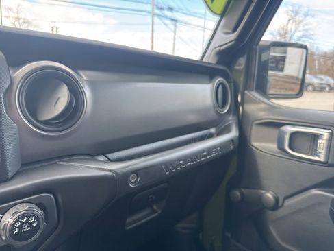 Used 2021 Jeep Wrangler Unlimited Sport AWD/4WD image 33