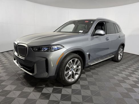 Used 2026 BMW X5 xDrive40i image 9
