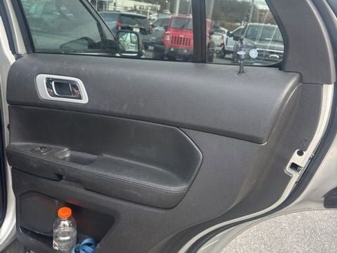 Used 2013 Ford Explorer XLT image 72