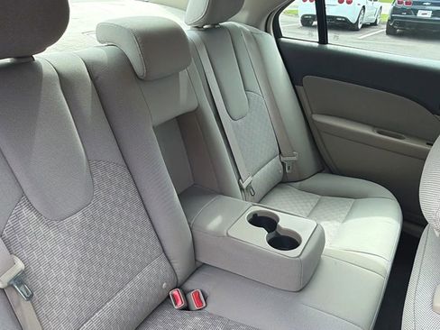 Used 2011 Ford Fusion SE FWD image 13
