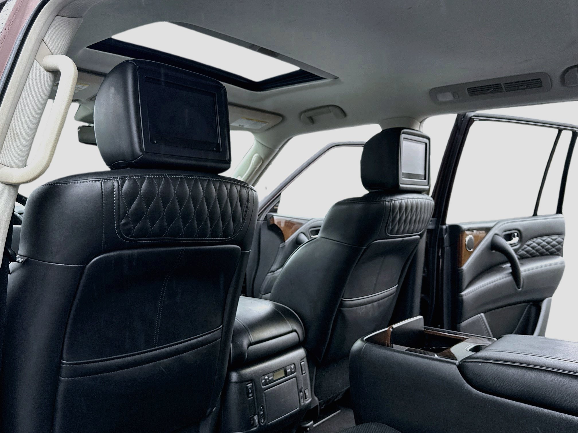 Used 2018 INFINITI QX80 4WD w/ Deluxe Technology Package image 22