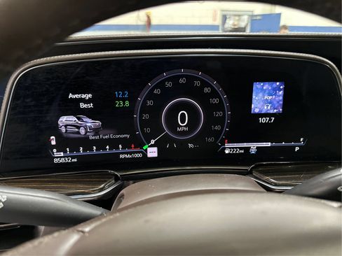 Used 2021 Cadillac Escalade ESV Premium Luxury AWD/4WD image 18