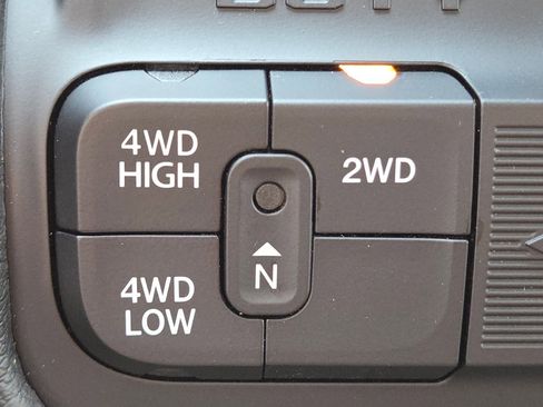 Used 2024 RAM 2500 Big Horn w/ Night Edition image 5