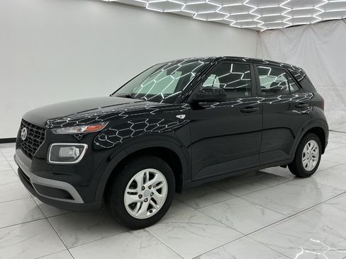 Used 2021 Hyundai Venue SE FWD image 6