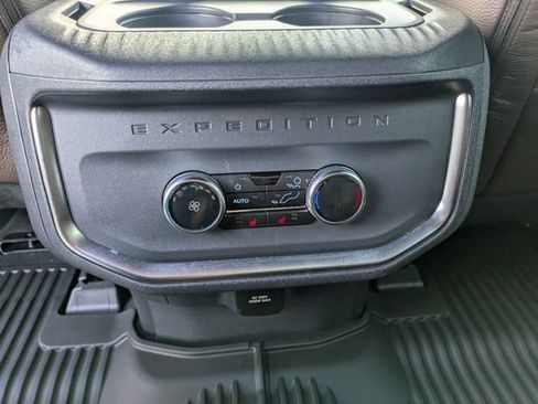 Used 2025 Ford Expedition King Ranch AWD/4WD image 19