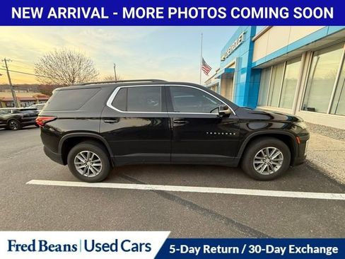 Used 2023 Chevrolet Traverse LT image 11