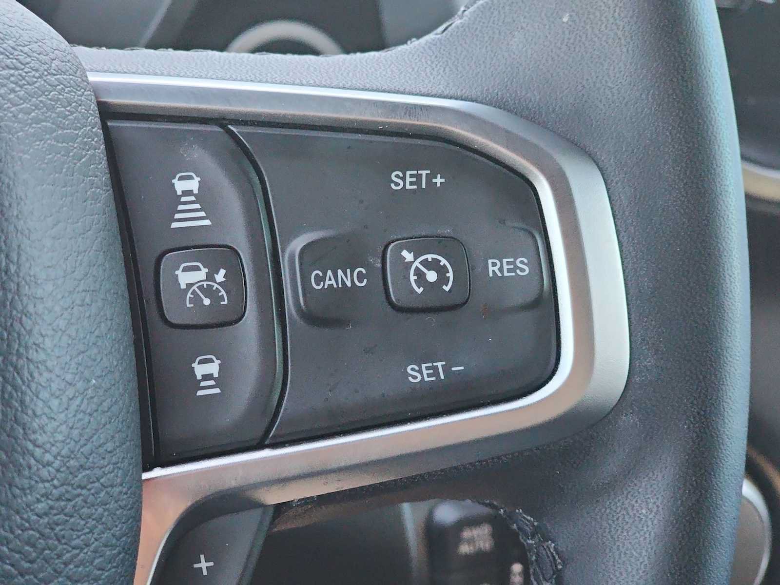 Used 2025 RAM 1500 Big Horn AWD/4WD image 13