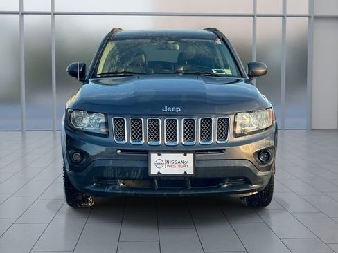 Used 2017 Jeep Compass Latitude image 2