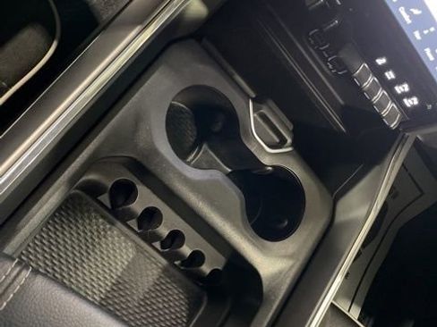 Used 2024 RAM 1500 Laramie AWD/4WD image 25