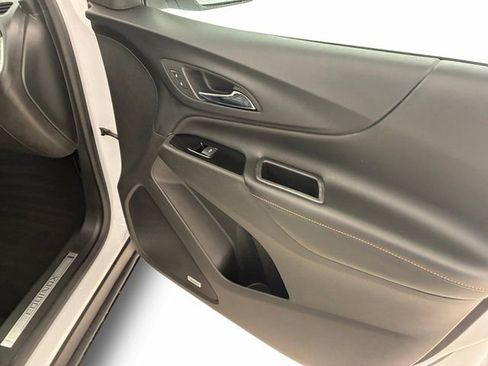 Used 2022 Chevrolet Equinox Premier FWD image 15