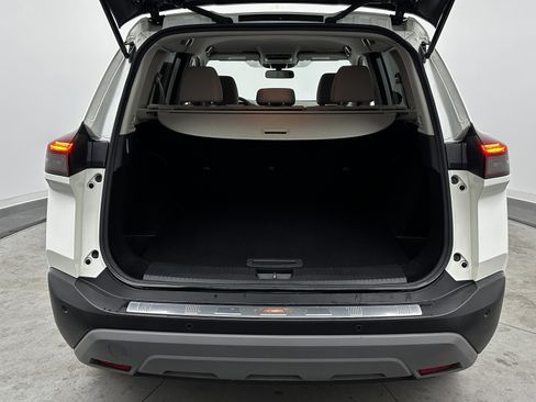 Used 2021 Nissan Rogue SV image 30