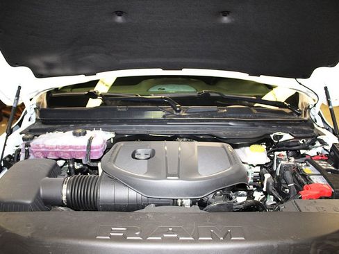 New 2026 RAM 1500 4x4 Crew Cab image 45