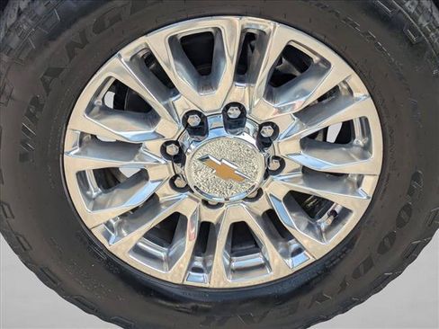 Used 2022 Chevrolet Silverado 3500 High Country AWD/4WD image 23