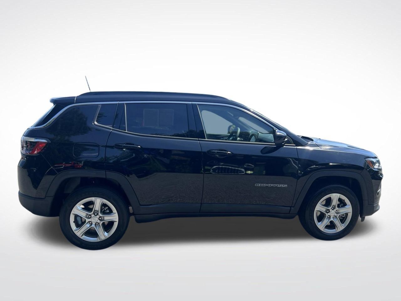 Used 2023 Jeep Compass Latitude AWD/4WD image 6