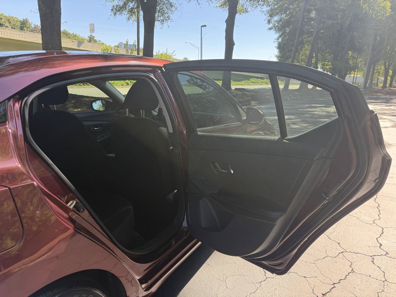Used 2021 Nissan Sentra SV FWD image 14