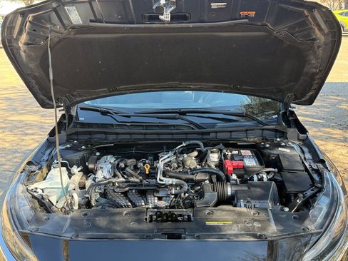 Used 2025 Nissan Altima 2.5 SV image 33