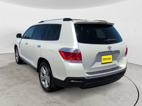 Used 2012 Toyota Highlander Limited w/ Tow Pkg AWD/4WD image 3