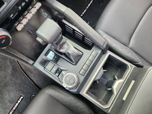 Used 2025 Toyota Tacoma SR5 AWD/4WD image 19