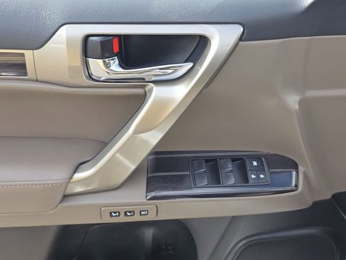 Certified 2020 Lexus GX 460 Luxury w/ Accessory Package image 37