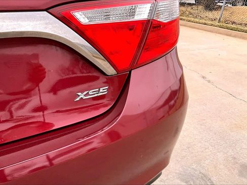 Used 2016 Toyota Camry XSE image 10