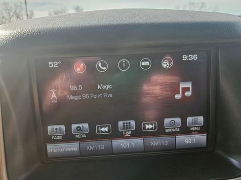 Used 2016 GMC Yukon XL Denali w/ Open Road Package RWD image 19