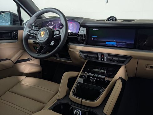 New 2026 Porsche Cayenne Coupe AWD/4WD image 22
