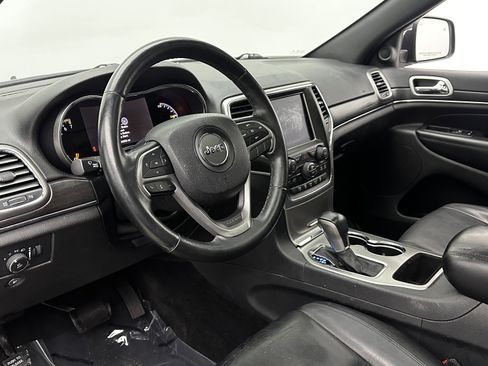 Used 2018 Jeep Grand Cherokee Limited image 8
