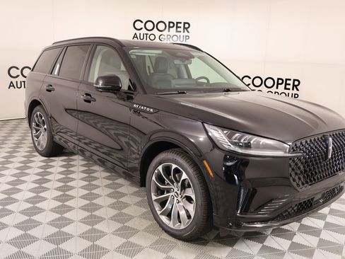 New 2026 Lincoln Aviator AWD image 1