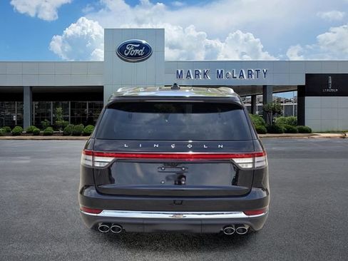 Certified 2025 Lincoln Aviator Reserve w/ Illumination Package RWD image 4