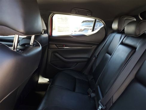 Used 2019 MAZDA MAZDA3 Hatchback w/ Preferred Package image 14