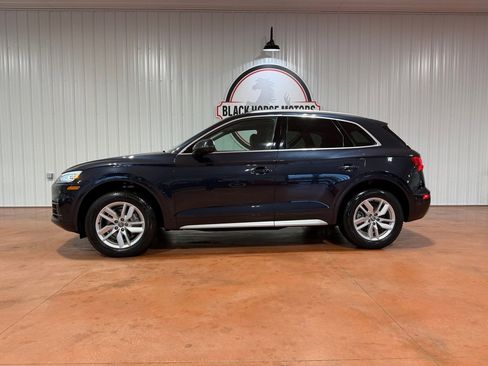 Used 2020 Audi Q5 2.0T Premium w/ Convenience Package image 2