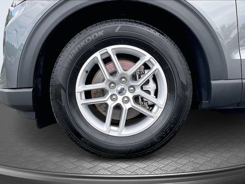 Used 2026 Ford Explorer Active w/ Active Comfort Package RWD image 35