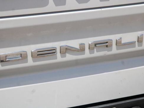 Used 2019 GMC Sierra 1500 Denali w/ Denali Ultimate Package AWD/4WD image 51