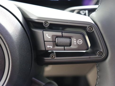 Certified 2025 Porsche Macan Electric RWD image 36