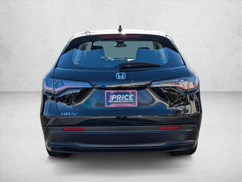 Certified 2023 Honda HR-V LX image 6