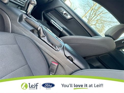 Used 2017 Ford Mustang Coupe image 26