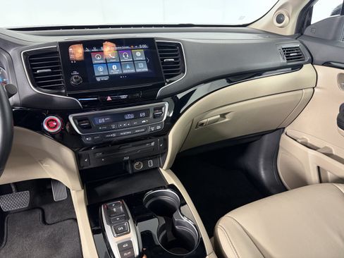 Used 2020 Honda Pilot Touring image 4