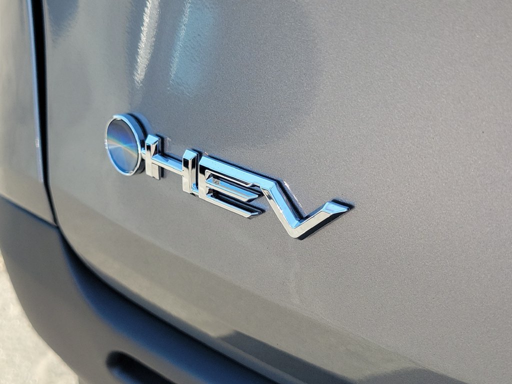 Used 2026 Toyota Sienna LE FWD image 8