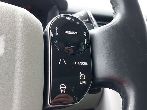 Used 2019 Land Rover Discovery HSE Luxury AWD/4WD image 22