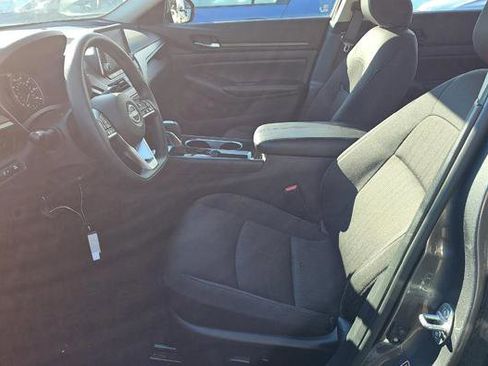 Used 2024 Nissan Altima 2.5 SV image 7