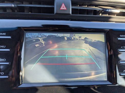 Certified 2018 Toyota Camry LE image 24