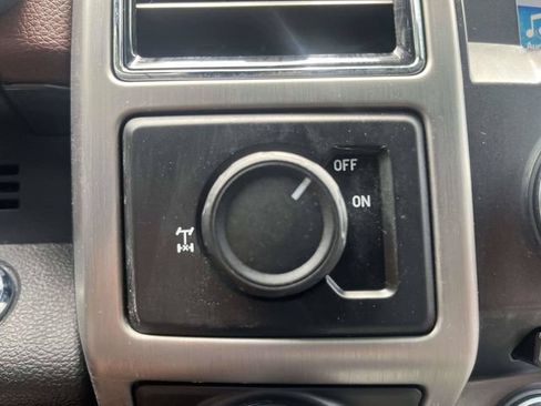 Used 2018 Ford F150 Platinum w/ Equipment Group 701A Luxury RWD image 28