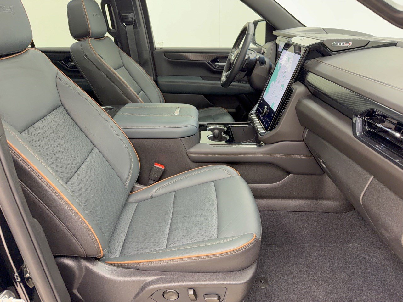 Used 2026 GMC Yukon AT4 AWD/4WD image 30