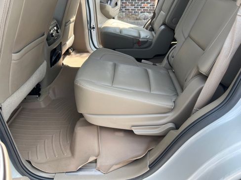 Used 2016 Chevrolet Tahoe LT RWD image 9