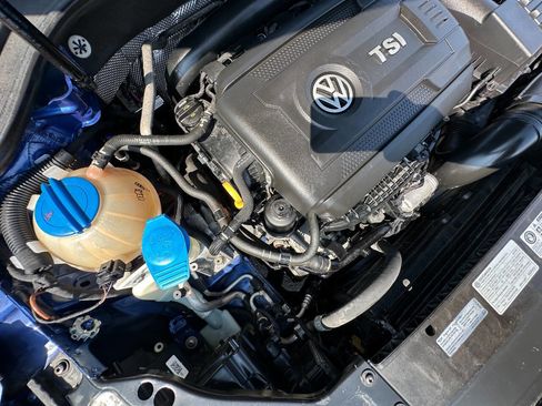 Used 2017 Volkswagen Passat 1.8T R-Line w/ R-Line Lighting Package image 30