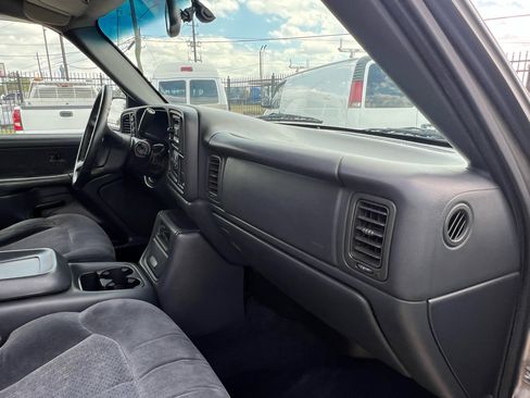 Used 2000 Chevrolet Silverado 1500 LS image 34