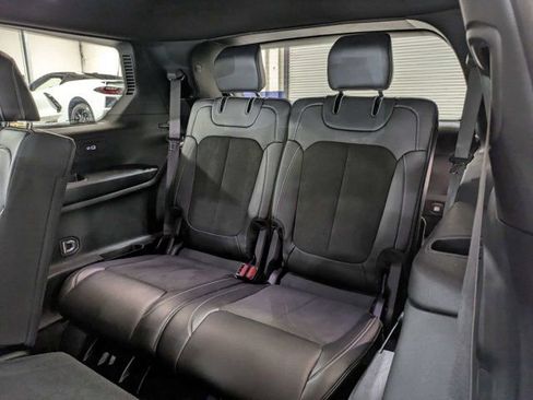Used 2023 Jeep Grand Cherokee L Laredo RWD image 15